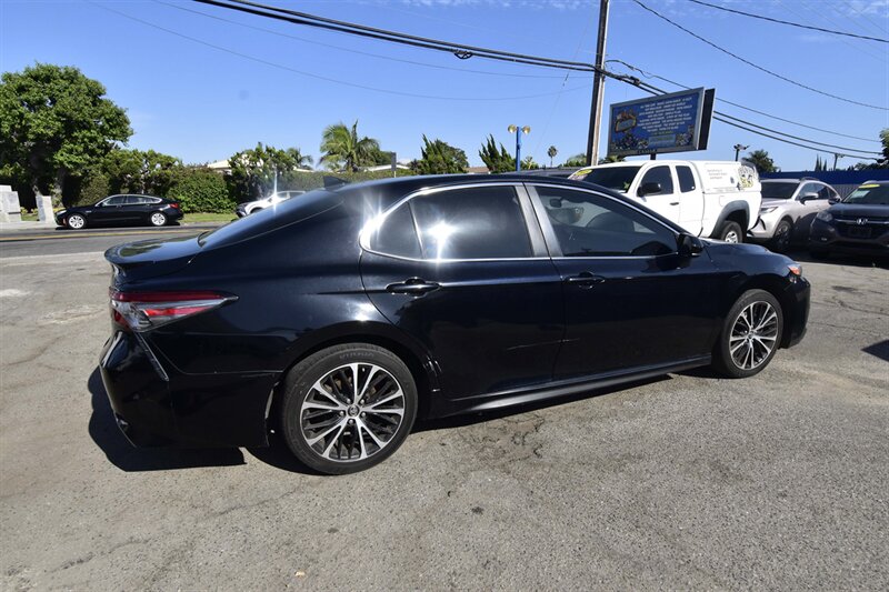 2019 Toyota Camry SE - Photo 25 - Midway City, CA 92655