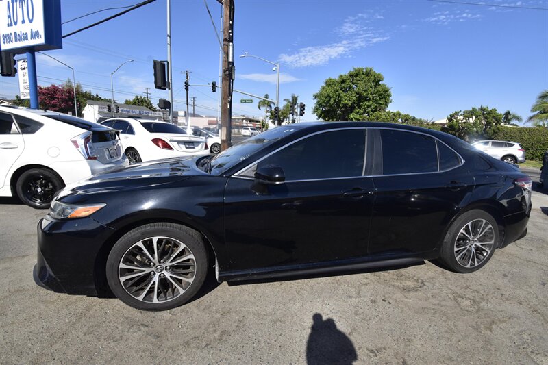2019 Toyota Camry SE - Photo 30 - Midway City, CA 92655