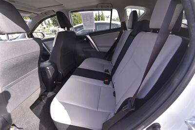 2017 Toyota RAV4 XLE   - Photo 9 - Midway City, CA 92655