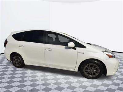 2013 Toyota Prius v Three   - Photo 4 - Midway City, CA 92655