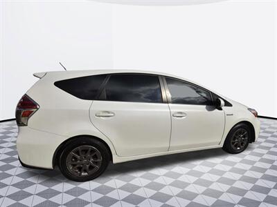 2013 Toyota Prius v Three   - Photo 5 - Midway City, CA 92655