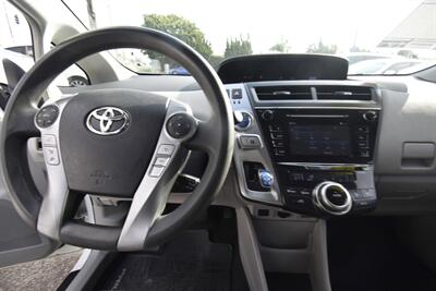 2013 Toyota Prius v Three   - Photo 7 - Midway City, CA 92655