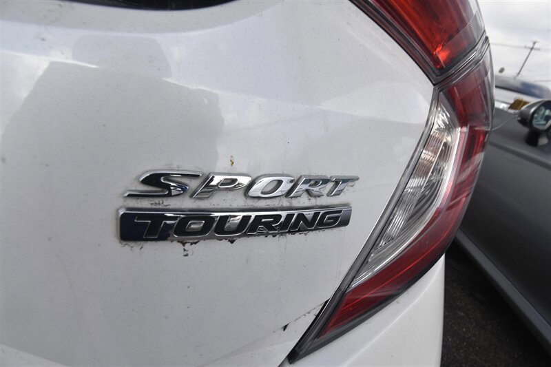 2020 Honda Civic Sport Touring   - Photo 17 - Midway City, CA 92655