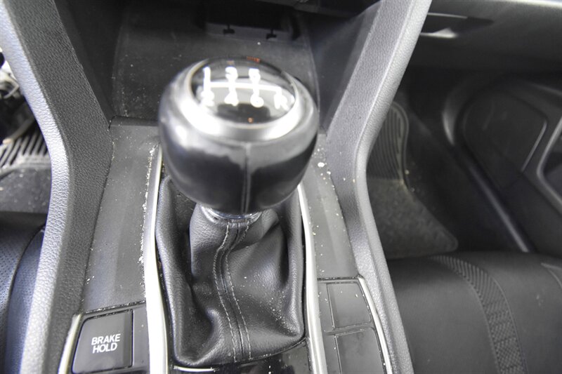 2020 Honda Civic Sport Touring   - Photo 8 - Midway City, CA 92655