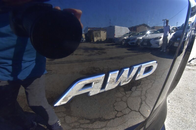 2018 Honda CR-V LX - Photo 7 - Midway City, CA 92655