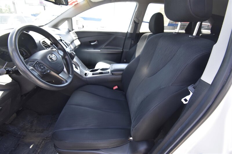 2014 Toyota Venza LE   - Photo 8 - Midway City, CA 92655