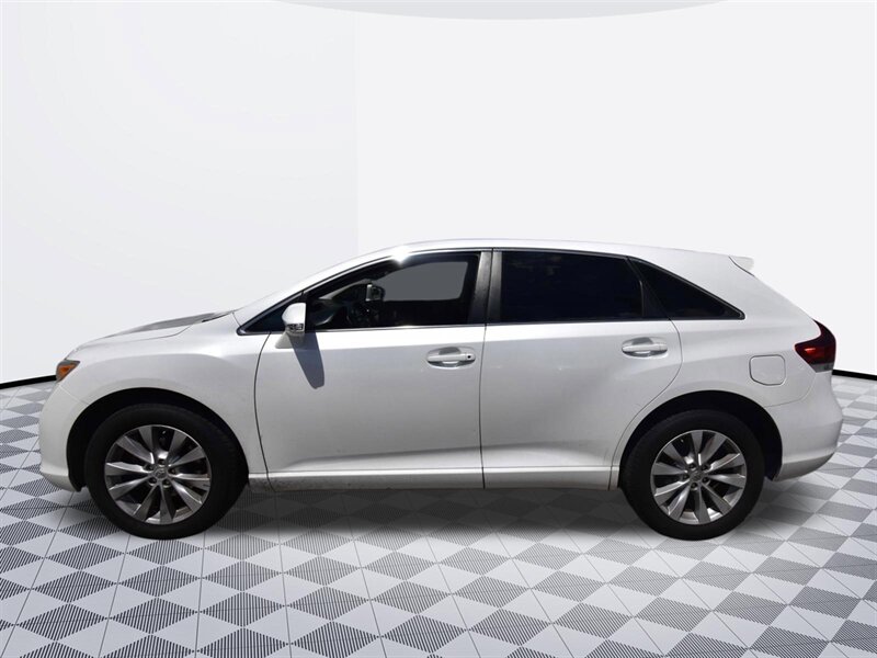 2014 Toyota Venza LE   - Photo 2 - Midway City, CA 92655