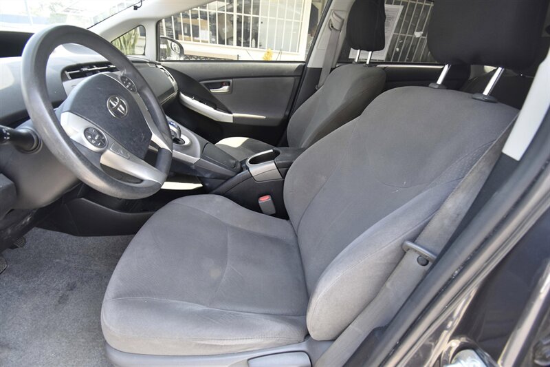 2015 Toyota Prius One   - Photo 8 - Midway City, CA 92655