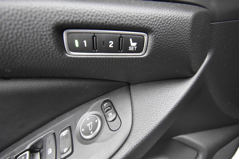 2018 Honda Accord EX-L Navi 1.5T - Photo 12 - Midway City, CA 92655