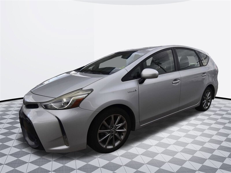 2015 Toyota Prius v Five   - Photo 4 - Midway City, CA 92655