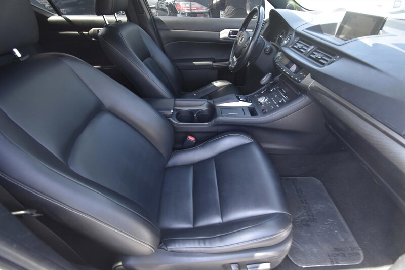 2014 Lexus CT 200h Hybrid   - Photo 14 - Midway City, CA 92655