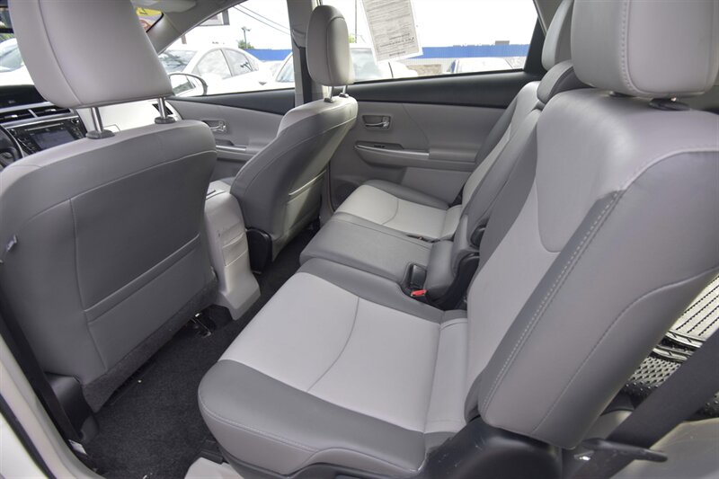 2017 Toyota Prius v Five*NAVIGATION*PANOROMA ROOF   - Photo 15 - Midway City, CA 92655