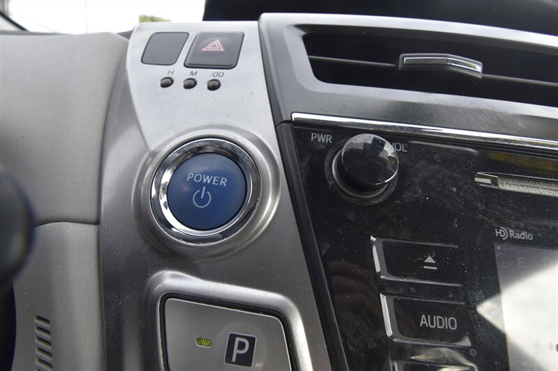 2017 Toyota Prius v Five*NAVIGATION*PANOROMA ROOF   - Photo 10 - Midway City, CA 92655