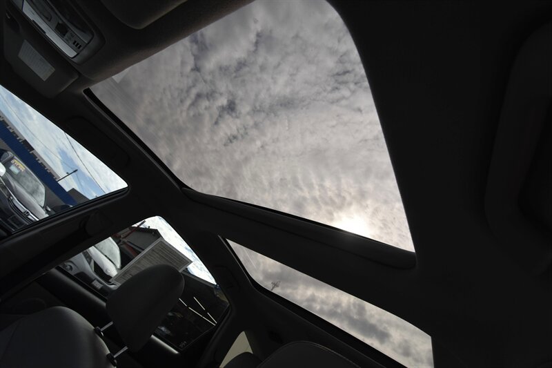 2017 Toyota Prius v Five*NAVIGATION*PANOROMA ROOF   - Photo 18 - Midway City, CA 92655