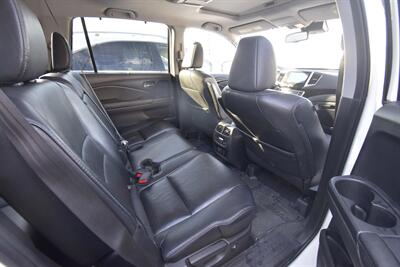 2017 Honda Pilot Touring   - Photo 11 - Midway City, CA 92655