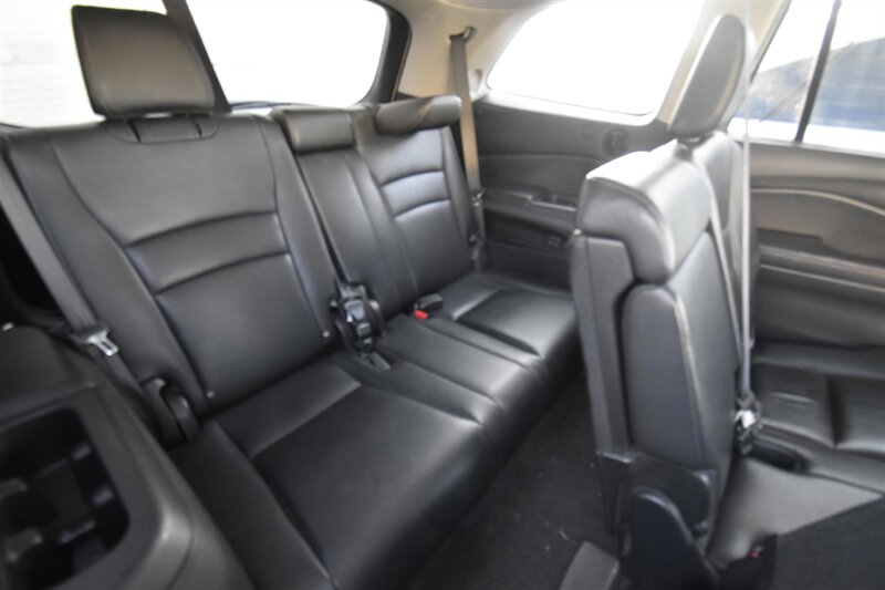 2017 Honda Pilot Touring   - Photo 12 - Midway City, CA 92655