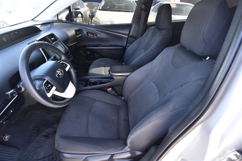 2018 Toyota Prius Two   - Photo 2 - Midway City, CA 92655