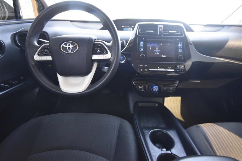 2018 Toyota Prius Two   - Photo 8 - Midway City, CA 92655