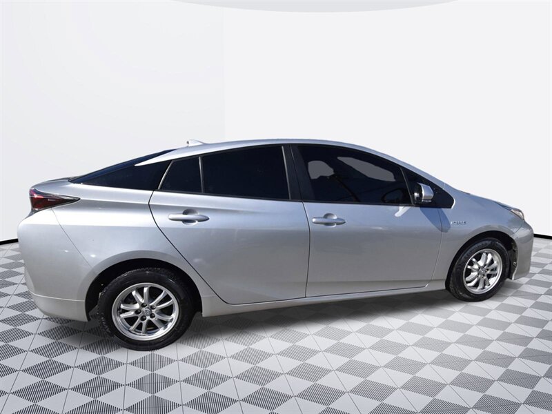 2018 Toyota Prius Two   - Photo 7 - Midway City, CA 92655