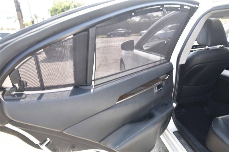 2014 Lexus ES 350 NAVIGATION*PANOROMA ROOF   - Photo 10 - Midway City, CA 92655