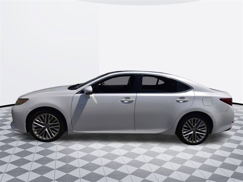 2014 Lexus ES 350 NAVIGATION*PANOROMA ROOF   - Photo 6 - Midway City, CA 92655