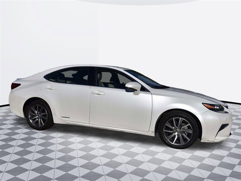 2017 Lexus ES 300h ES 300h   - Photo 4 - Midway City, CA 92655