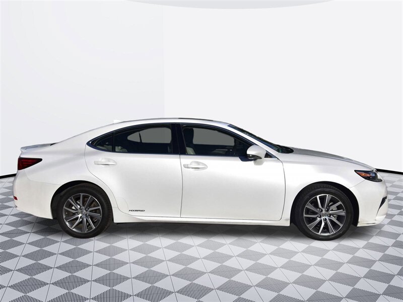 2017 Lexus ES 300h ES 300h   - Photo 6 - Midway City, CA 92655