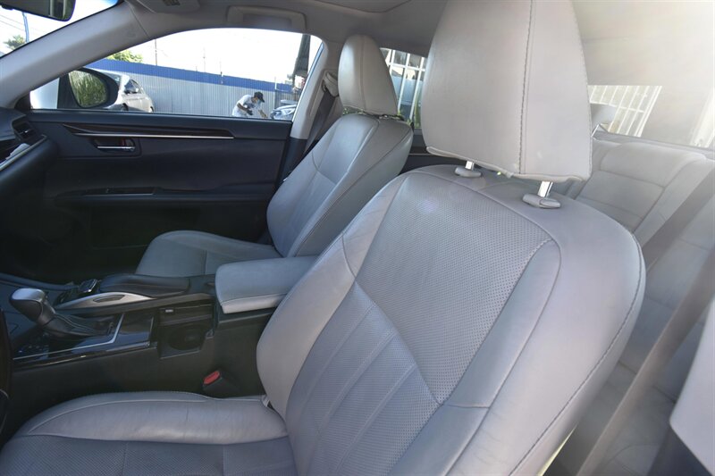 2017 Lexus ES 300h ES 300h   - Photo 13 - Midway City, CA 92655