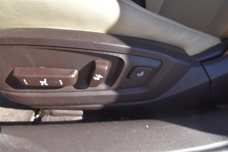 2017 Lexus ES 300h ES 300h   - Photo 7 - Midway City, CA 92655