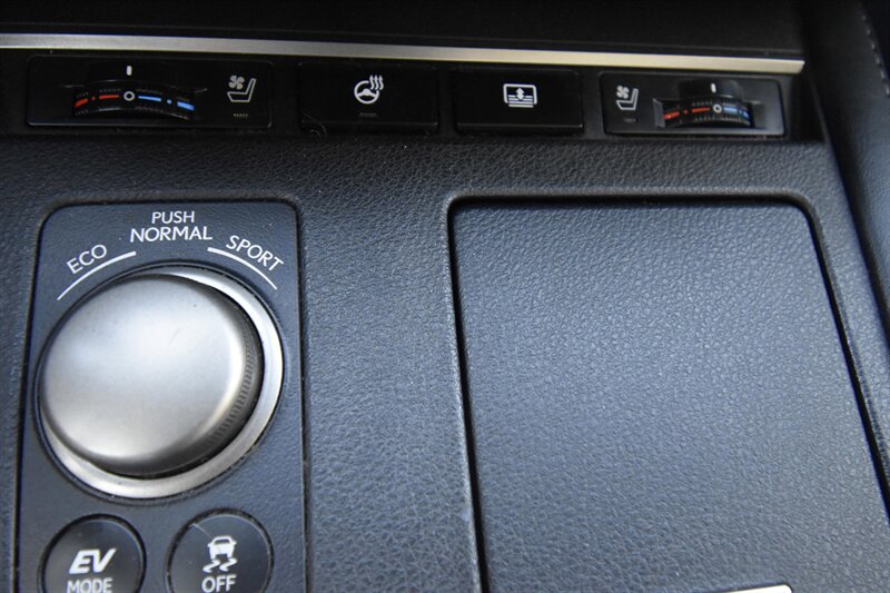 2017 Lexus ES 300h ES 300h   - Photo 8 - Midway City, CA 92655
