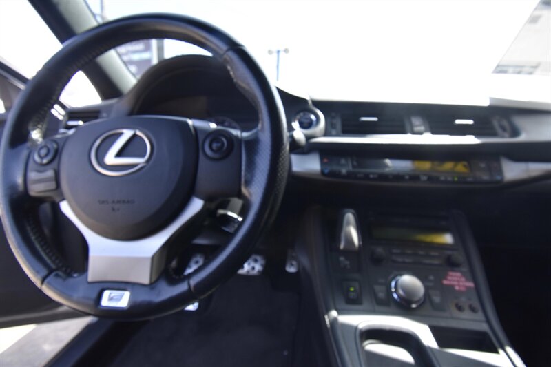 2016 Lexus CT 200h Hybrid   - Photo 8 - Midway City, CA 92655
