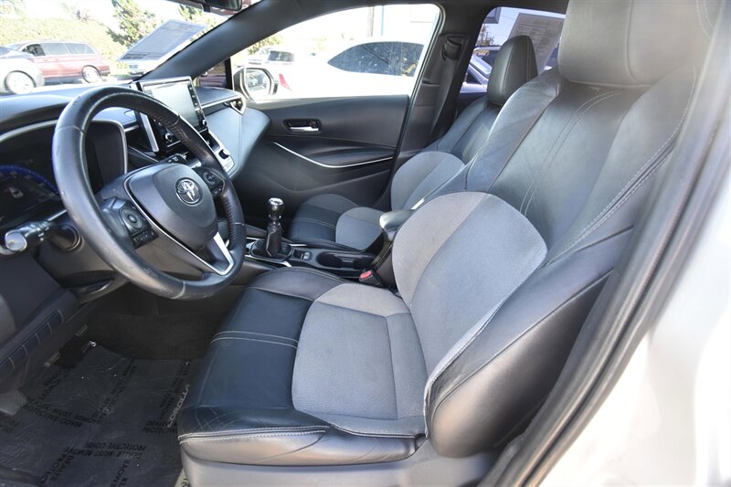 2019 Toyota Corolla Hatchback SE   - Photo 9 - Midway City, CA 92655