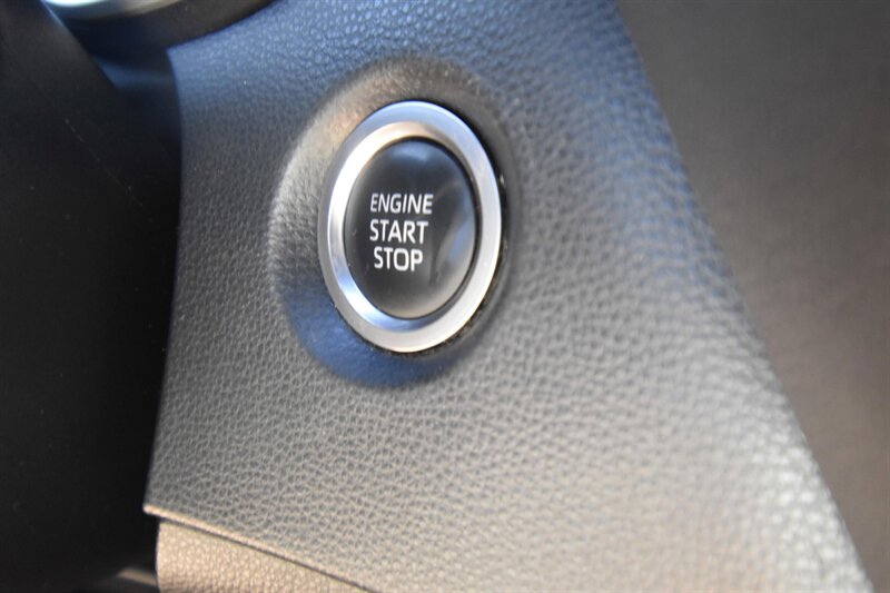 2019 Toyota Corolla Hatchback SE   - Photo 14 - Midway City, CA 92655