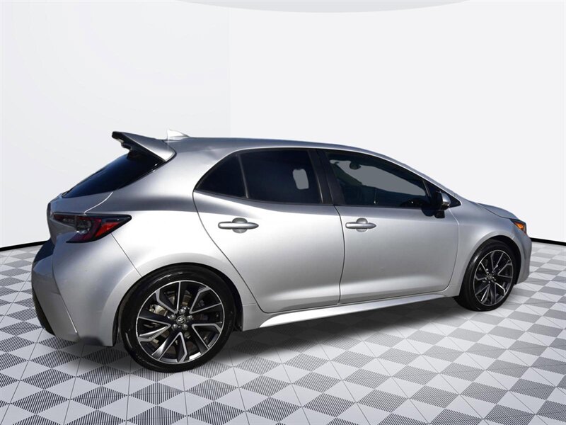 2019 Toyota Corolla Hatchback SE   - Photo 3 - Midway City, CA 92655