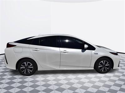 2017 Toyota Prius Prime Premium   - Photo 6 - Midway City, CA 92655