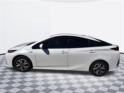 2017 Toyota Prius Prime Premium   - Photo 2 - Midway City, CA 92655