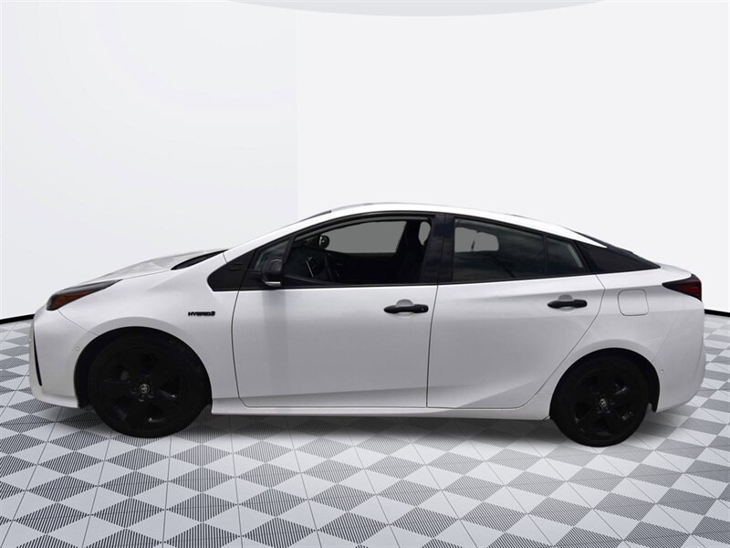 2022 Toyota Prius Nightshade   - Photo 4 - Midway City, CA 92655