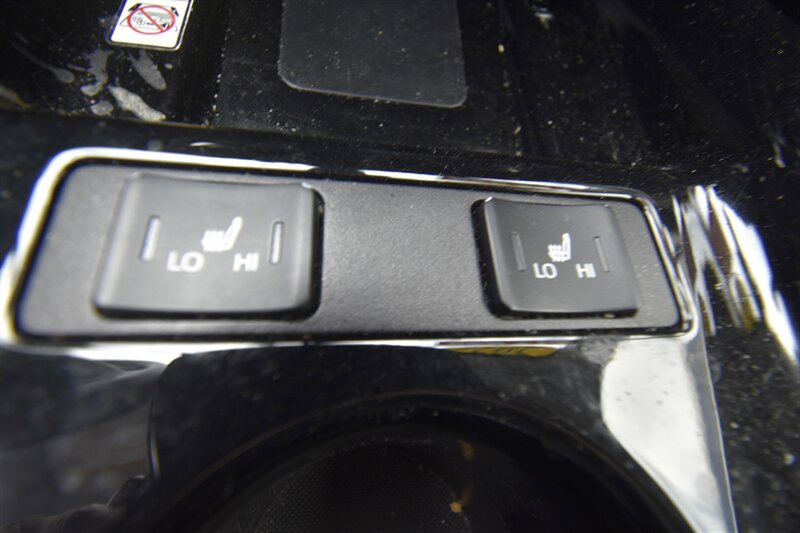 2022 Toyota Prius Nightshade   - Photo 10 - Midway City, CA 92655