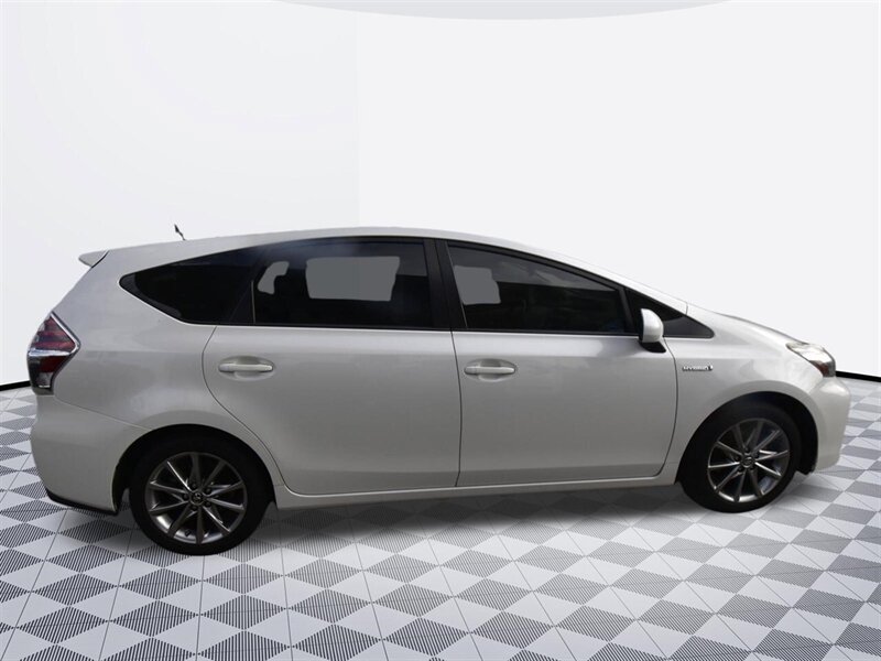 2012 Toyota Prius v Five - Photo 5 - Midway City, CA 92655