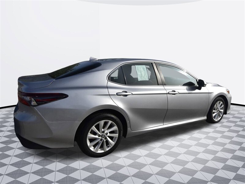 2022 Toyota Camry LE   - Photo 7 - Midway City, CA 92655