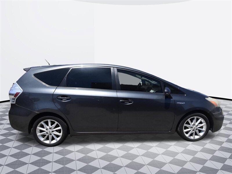 2012 Toyota Prius v Two   - Photo 15 - Midway City, CA 92655