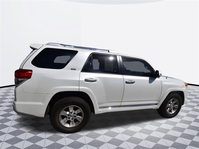 2012 Toyota 4Runner SR5   - Photo 5 - Midway City, CA 92655