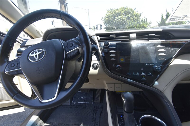 2020 Toyota Camry XLE   - Photo 8 - Midway City, CA 92655
