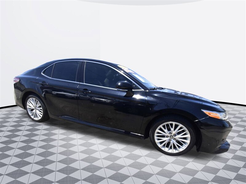2020 Toyota Camry XLE   - Photo 3 - Midway City, CA 92655