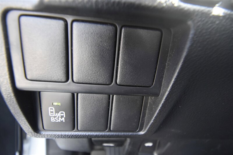 2016 Lexus IS 200t F SPORT*NAVIGATION   - Photo 12 - Midway City, CA 92655