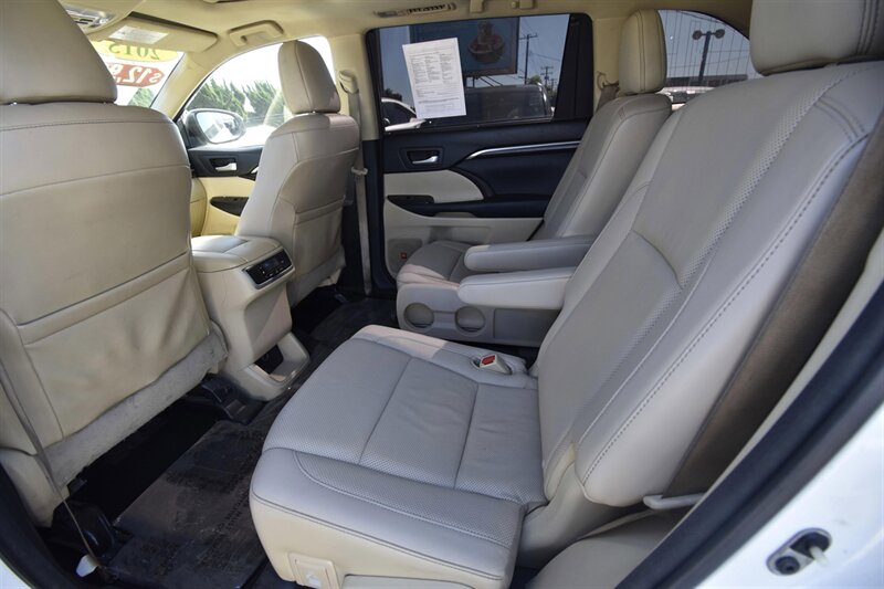 2015 Toyota Highlander Limited   - Photo 12 - Midway City, CA 92655
