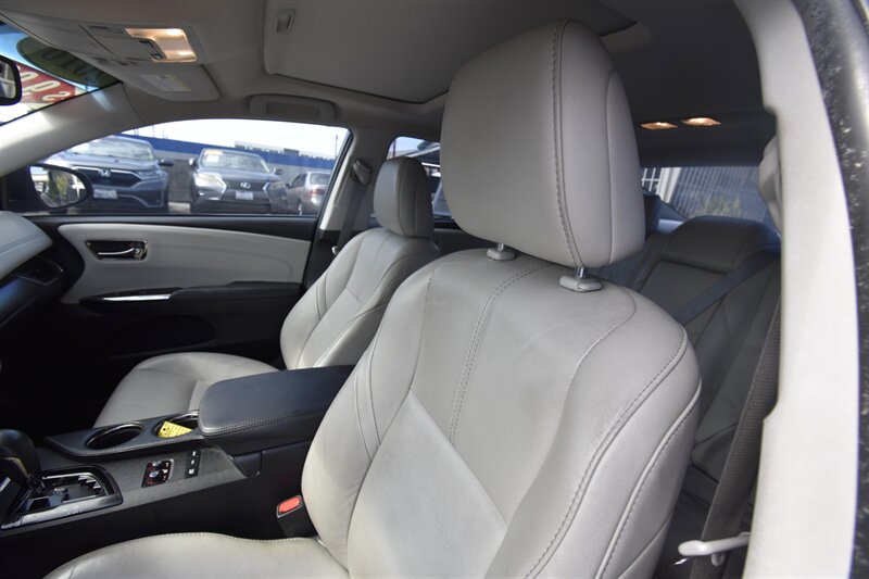 2016 Toyota Avalon Hybrid XLE Premium - Photo 8 - Midway City, CA 92655