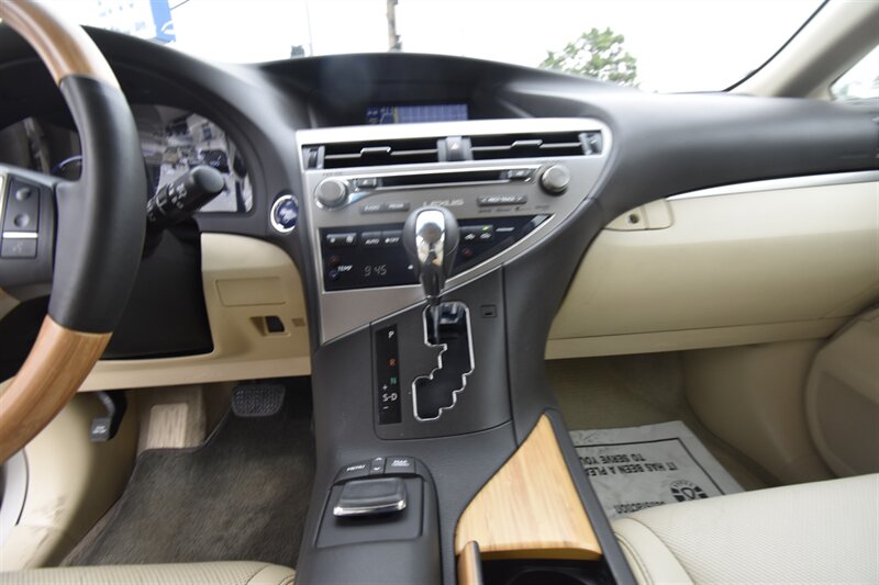 2015 Lexus RX 450h NAVIGATION - Photo 24 - Midway City, CA 92655