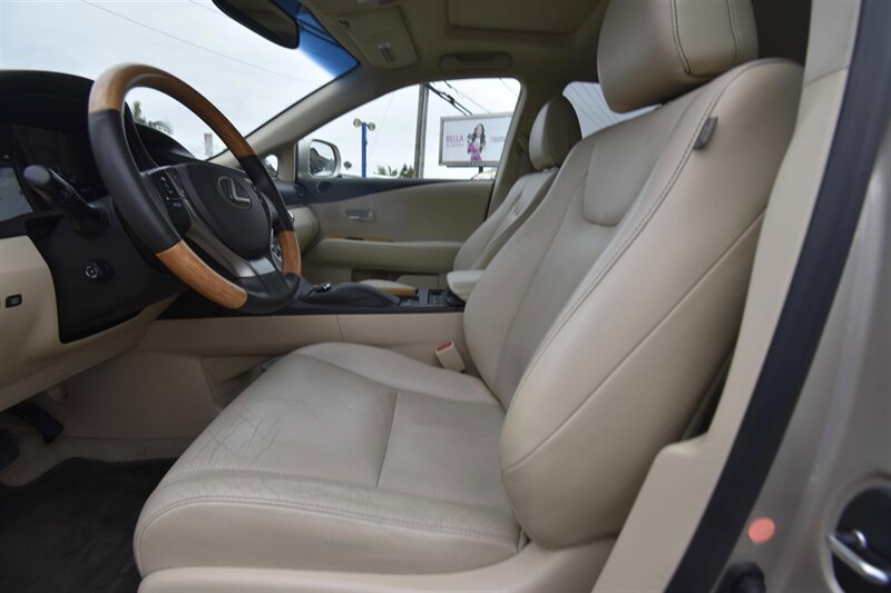 2015 Lexus RX 450h NAVIGATION - Photo 11 - Midway City, CA 92655