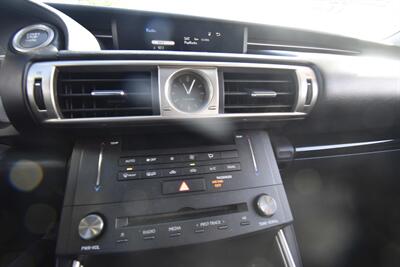 2016 Lexus IS 200t - Photo 11 - Midway City, CA 92655